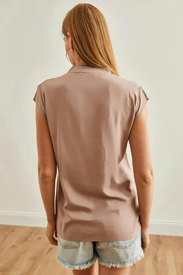 Hoxton Gal Sleeveless V-Neck Shirt