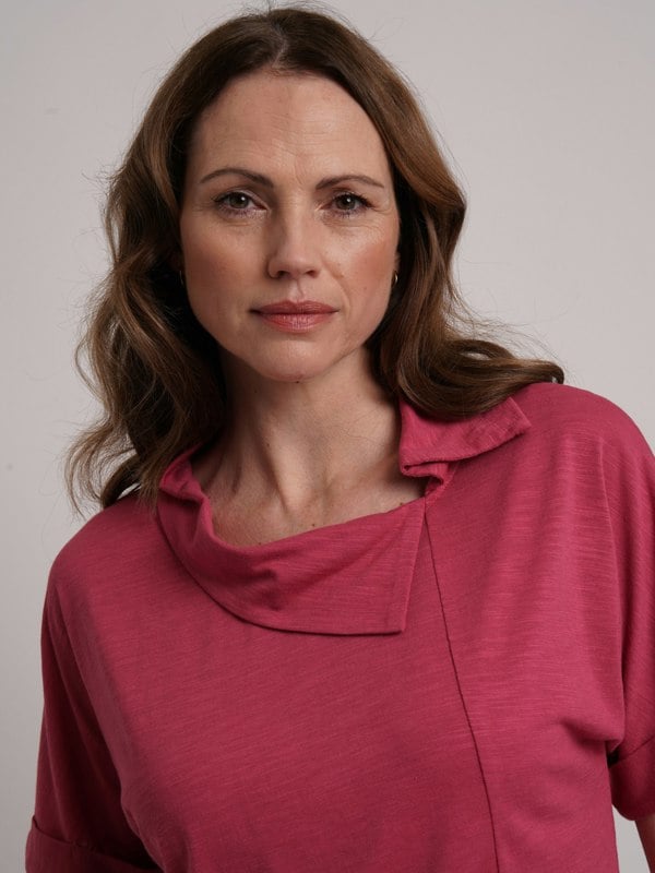 VIZ-A-VIZ Split Drape Neck Top