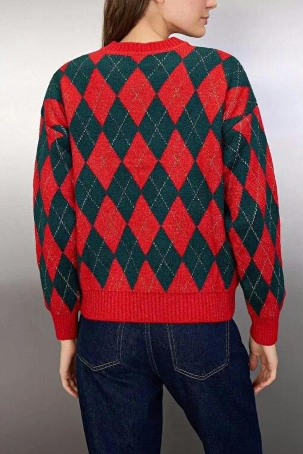 WOVCOR Christmas Themed Soft-Textured Glittery Argyle Knit Sweater