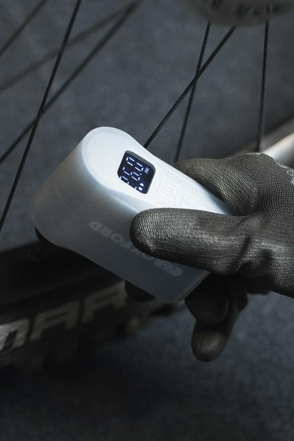 Oxford NanoJet Ultra Compact Cordless Tyre Inflator