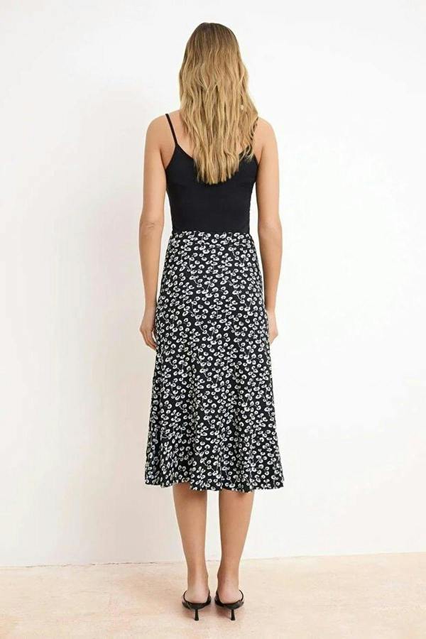WOVCOR Printed High-Waisted Stretch Skirt with Gathering and Ruffles