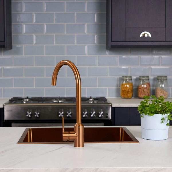 Flode Bryne | Single Lever Kitchen Sink Mixer Tap with Swivel Spout | Brushed Copper Finish