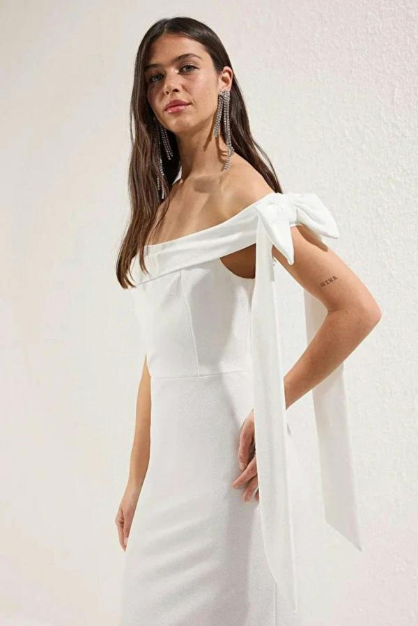 Hoxton Gal Elegant Fitted Knit Evening Dress with Shoulder Bow Detail