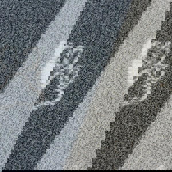 JVL Machine Washable Pet Mat 40×70 cm – Absorbent Indoor Dog & Cat Mat for Feeding Stations, Food Bowls & Entryways – Classic “Paw Prints” Design