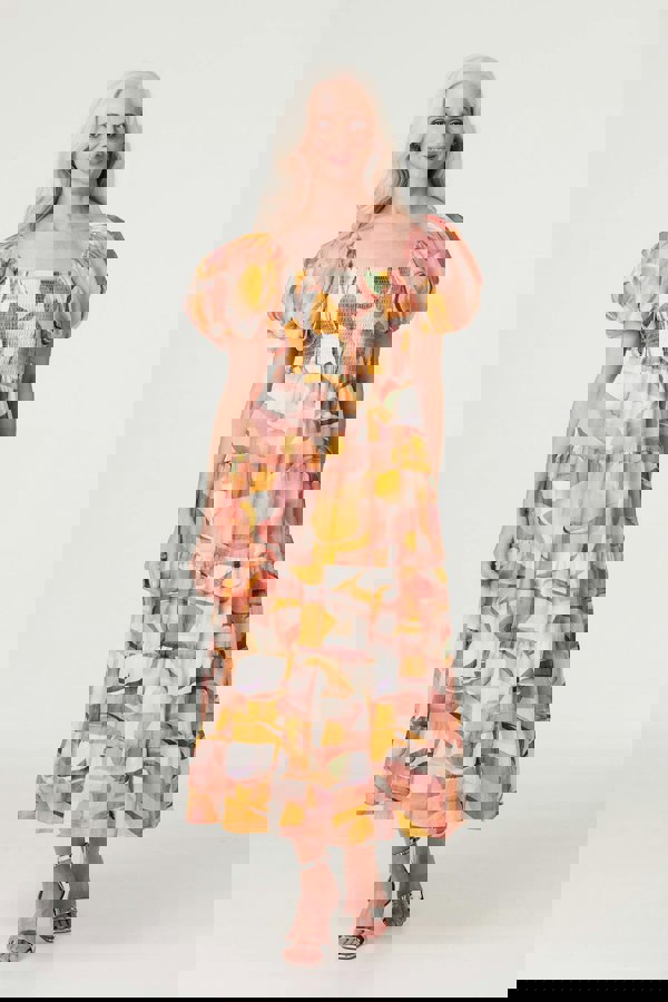 Coral | Printed Puff Sleeve Midi Dress : Model is 5'8.5"/174 cm and wears UK8/EU36/US4/AUS8