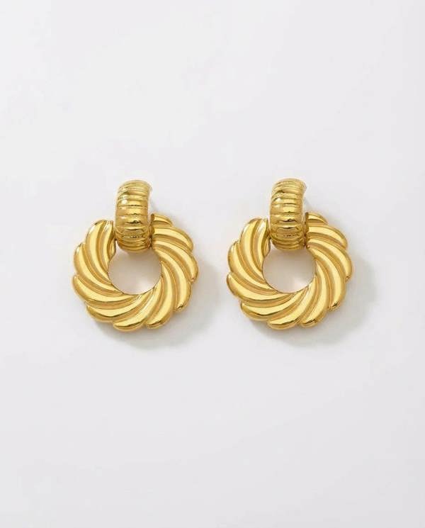 Elk & Bloom Thick 14K Gold Ribbed Hoop Studs