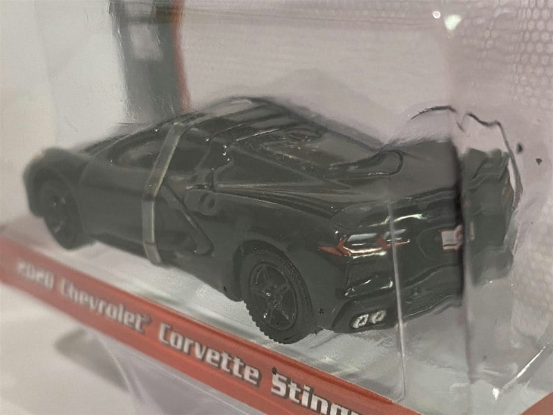 2020 chevrolet corvette stringray black 1:64 scale greenlight 37220f