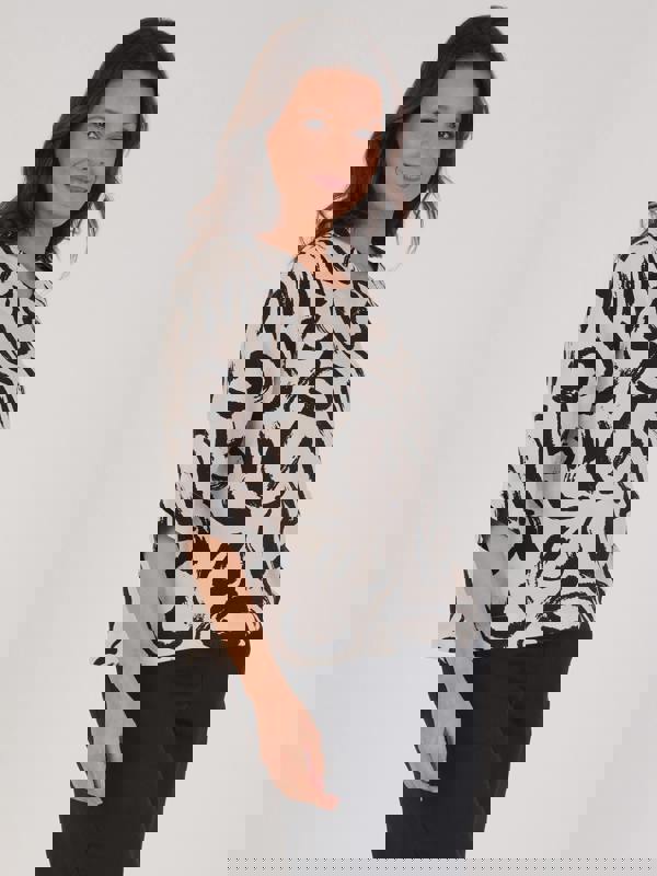 VIZ-A-VIZ Abstract Print Top