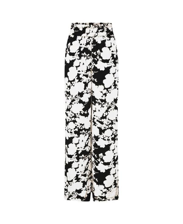 Flattering wide leg trousers