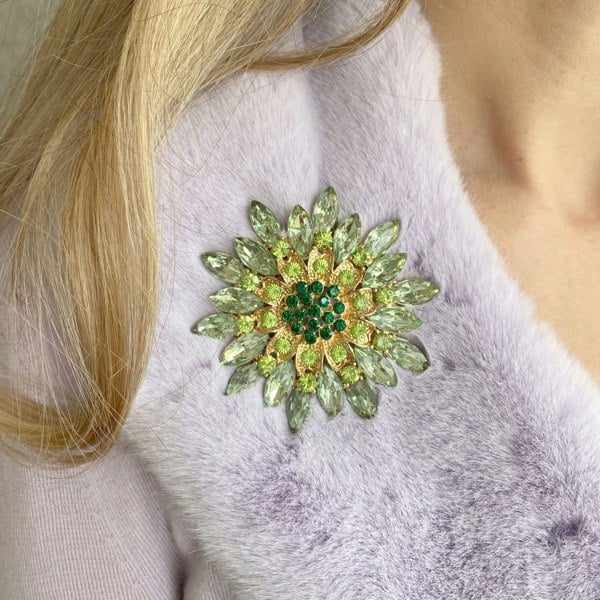 vintage brooch large with crystal, green statement brooch, elegant green crystal embellished pin, decorative vintage inspired jewellery, classic green crystal brooch, feminine statement accessory, gift for her, luxury vintage brooch

