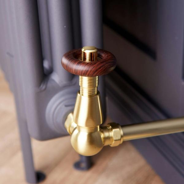 Flode Traditional Style Corner Wood Effect Head TRV & Lockshield | 15mm x 1/2" | Brushed Brass