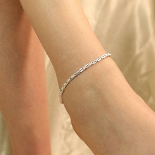 The Colourful Aura 925 Silver Cowrie shell Indian Payal Anklet