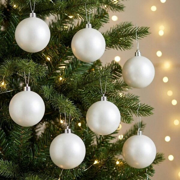 Garden Greatness Mixed Size Christmas Baubles 25 Pack - White