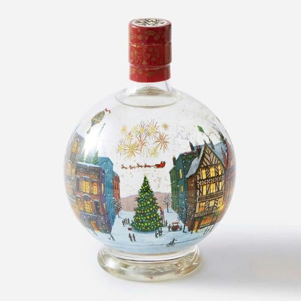 Christmas Globe Gin Liqueur - lifestyle shot