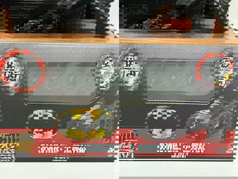 Jada Batmobile and Batman Diecast Model Kit Build N Collect 1:24 Scale Jada 30874