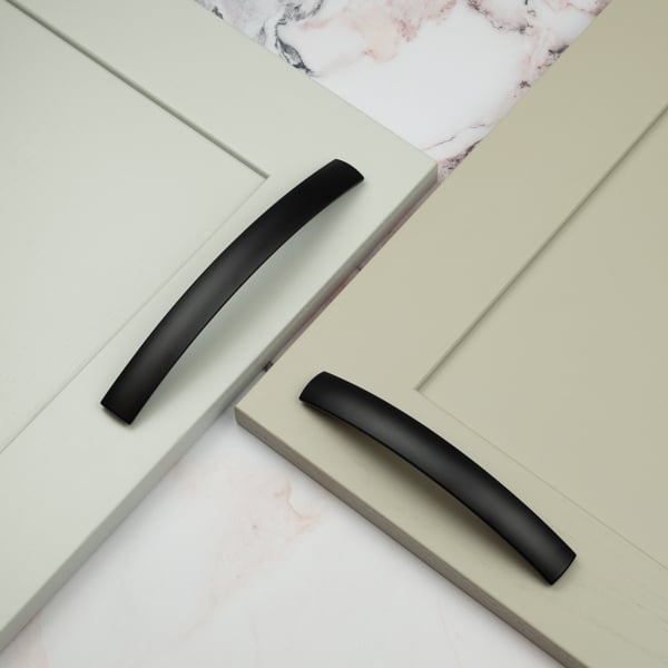 Handle & Home Matt Black Bow Cabinet Handle