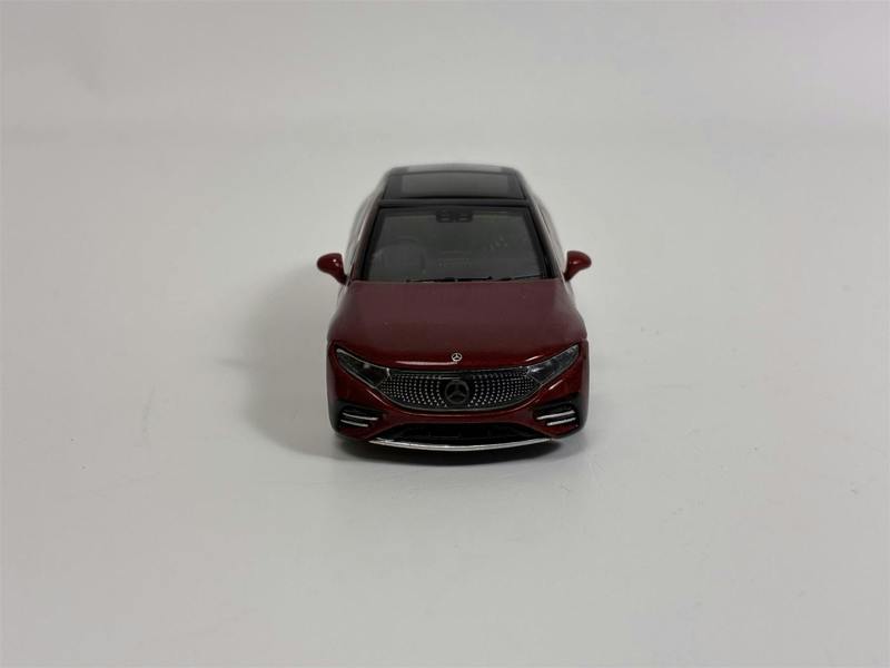 MCSlots Mercedes Benz EQS 580 4MATIC Red Metallic RHD 1:64 Mini GT MGT00970R