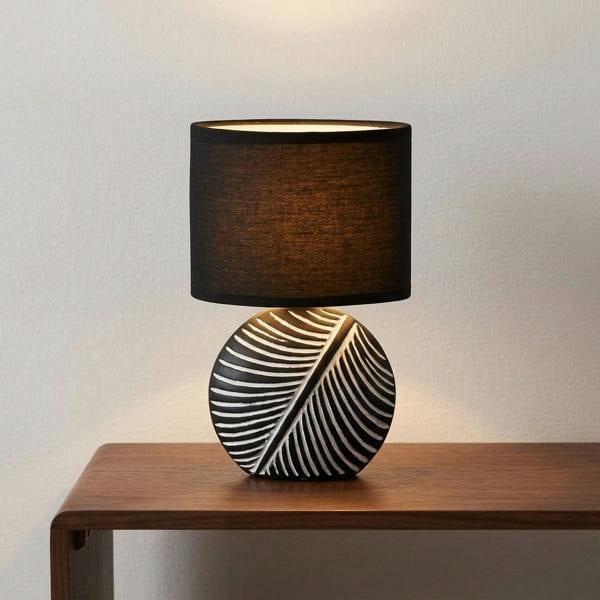 Garden Greatness Textured Ceramic Circle Leaf Lamp