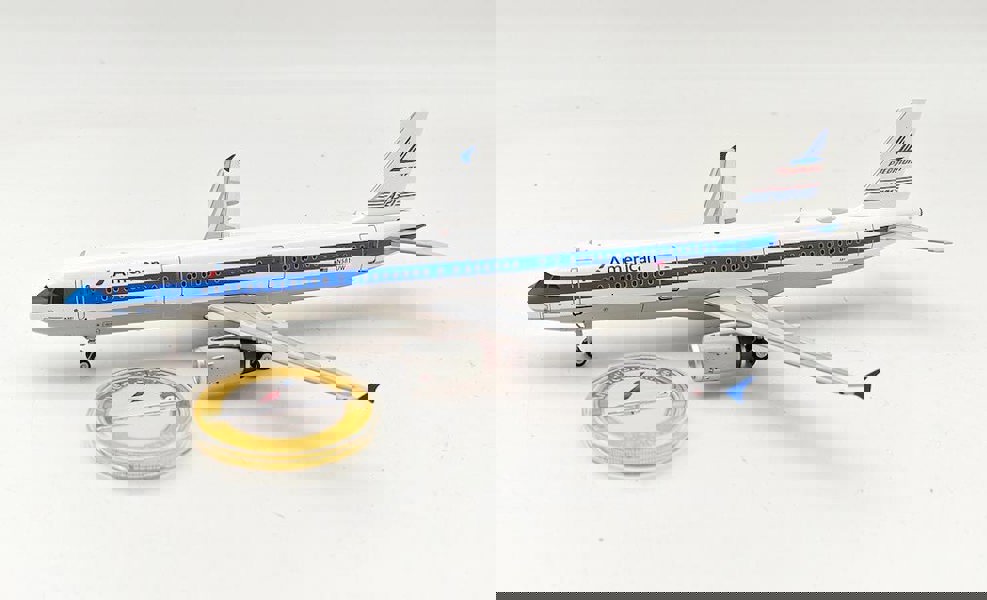 InFlight200 American Airlines Airbus A321-231 N581UW With Stand And Collectors Coin 1:200 Scale Inflight200 IF321AA581