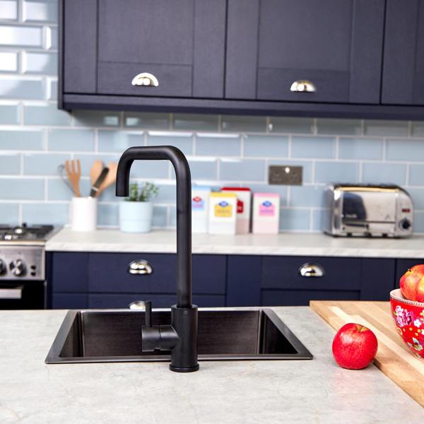 Flode Dellen | Single Lever Kitchen Sink Mixer Tap with Swivel Spout | Square Neck Design | Matt Black Finish