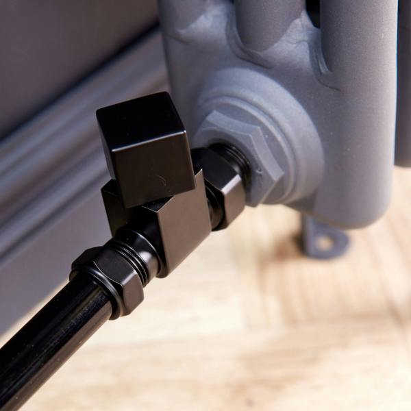 Flode Straight Square Manual Radiator Valve Pack | 15mm x 1/2″ | Stain Black