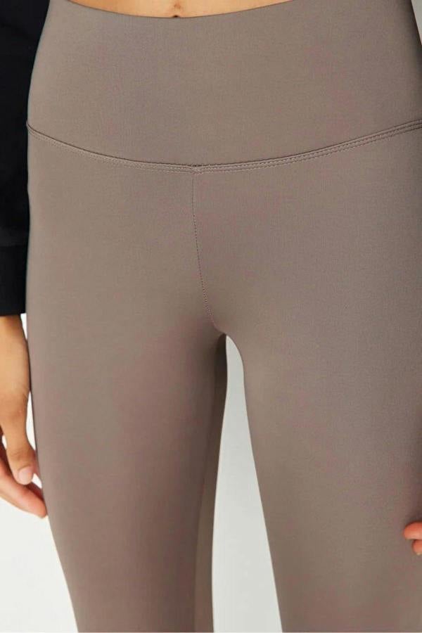 WOVCOR Extra-Compensating Knit Sports Leggings with Wide Waist Elastic