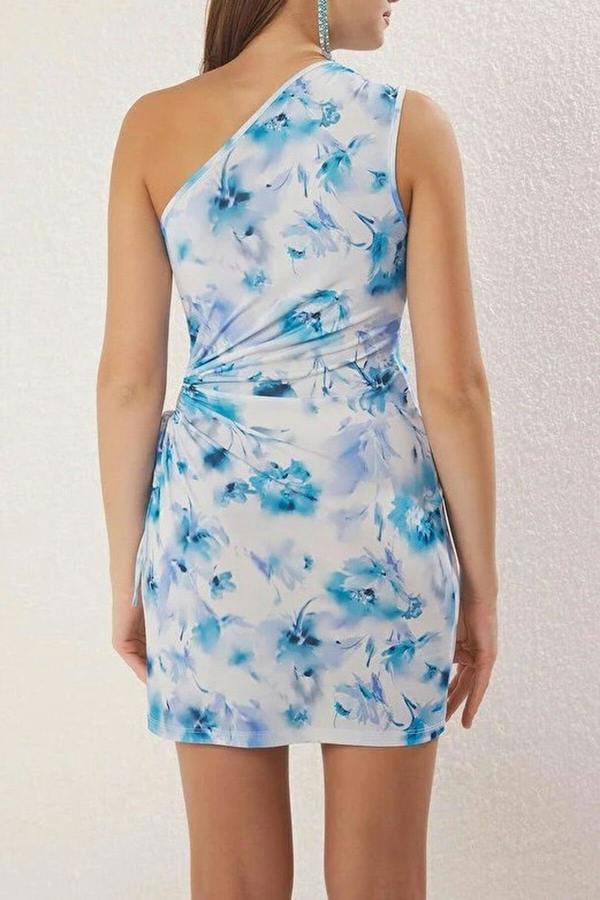 WOVCOR Fitted Waist-Cut Knitted Dress