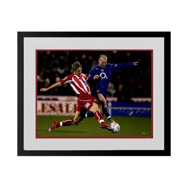 Phil Jagielka Signed Sheffield United 16x12 Image Deluxe Mount Frame