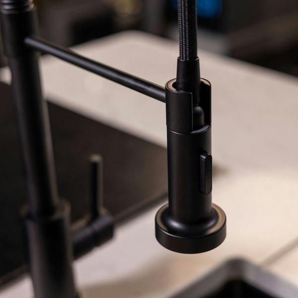Flode Fjädra | Pull Out Kitchen Sink Mixer Tap | Spring Style Mixer Tap | Matt Black | Round Head