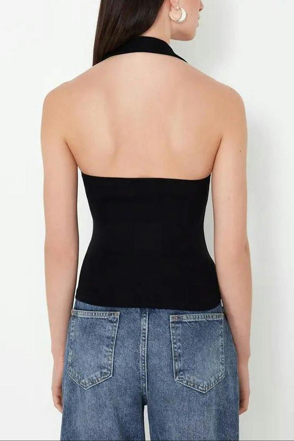 WOVCOR Halter Neck Belt Detail Fitted Knitted Blouse
