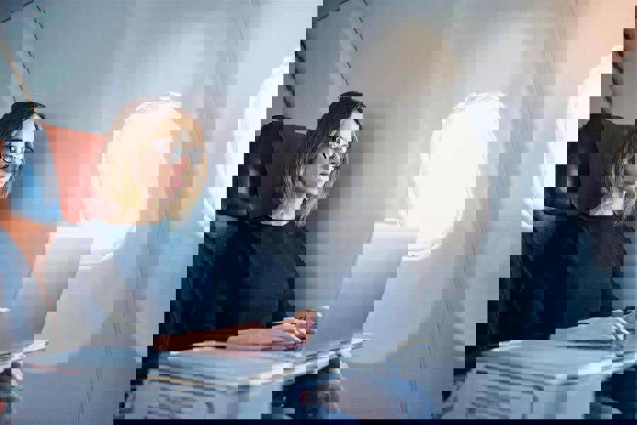 Durable Anti-glare Magnetic Privacy Filter with Blue Light Filter | 15.6"