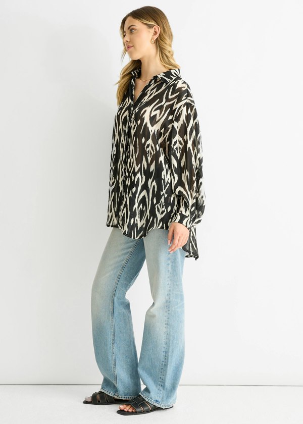 Gini London Mono Abstract Print Oversized shirt