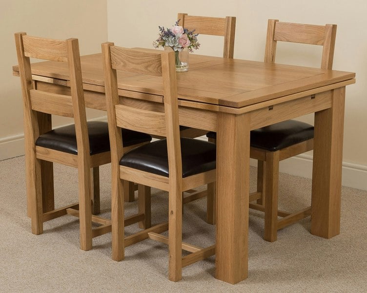 That's Furniture Richmond Medium Oak Extendable Dining Table with Lincoln Oak Chairs