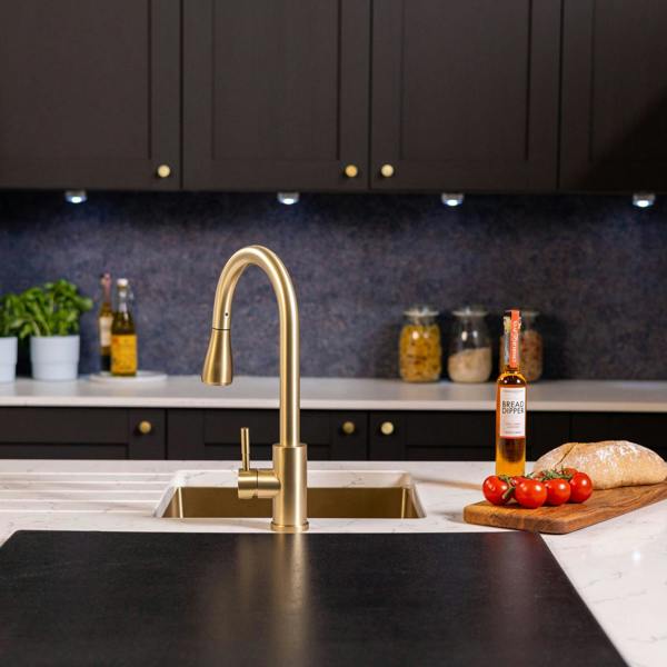 Flode Runda | Kitchen Sink Mixer with Pull out Spray | Brushed Brass | Oval Head
