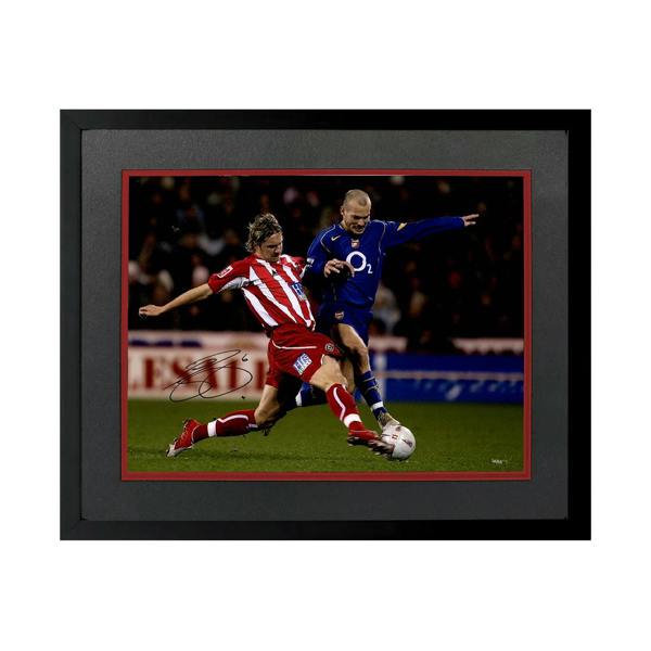 Phil Jagielka Signed Sheffield United 16x12 Image Deluxe Mount Frame