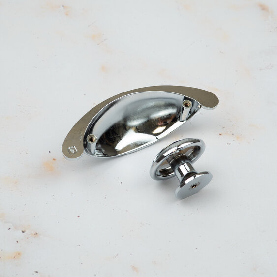 Handle & Home Polished Chrome Knob and Coordinating Cup Handle
