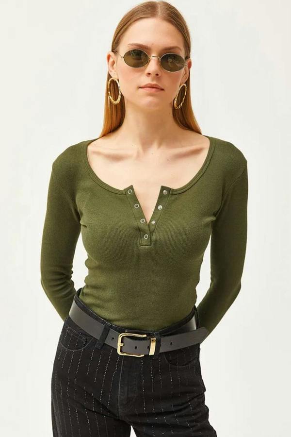 Hoxton Gal Button Placket Ribbed Blouse
