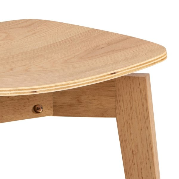 Furniture To Go Roxby Round Dining Table in Oak 105x76cm Included 4 Roxby Dining Chairs in Oak