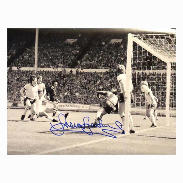 Sir Trevor Brooking signed 1980 FA Cup Final photo — Premium framing