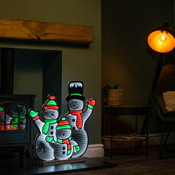 Samuel Alexander 65cm Infinity Standing Snowmen Family on Metal Base with White, Red & Green LEDs