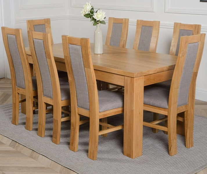 That's Furniture Dakota Large Oak Dining Table with Stanford Oak Chairs
