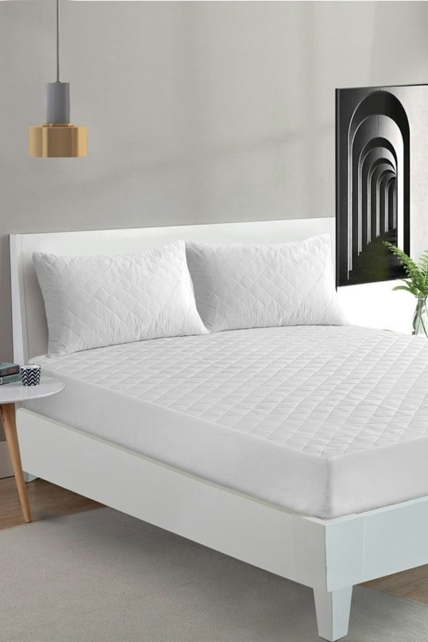 HomeSpace Direct Easy Care Quilted Mattress Protector