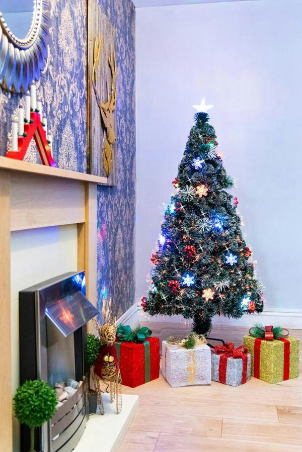 2ft to 6ft Snowflakes and Berries Fibre Optic Pre-Lit Christmas Trees in Green PVC image 8