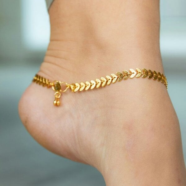 The Colourful Aura Golden Brass Solid Leaf Minimalist Boho Thin Slim Foot Payal Anklet