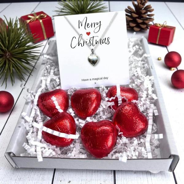 Aye Do Gifts Merry Christmas Gift Box, Silver Heart Necklace & Chocolate Treats