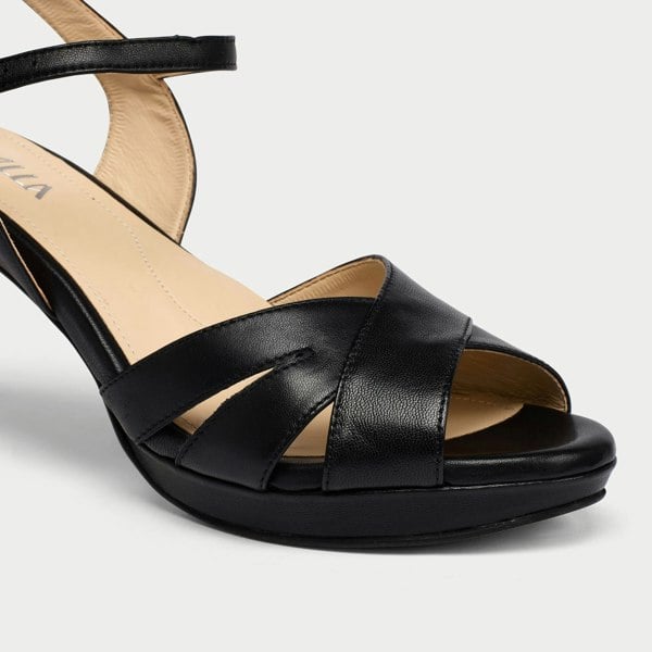 Emily black leather tip close up