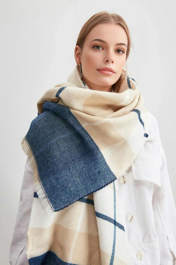 WOVCOR Soft Textured Argyle Scarf