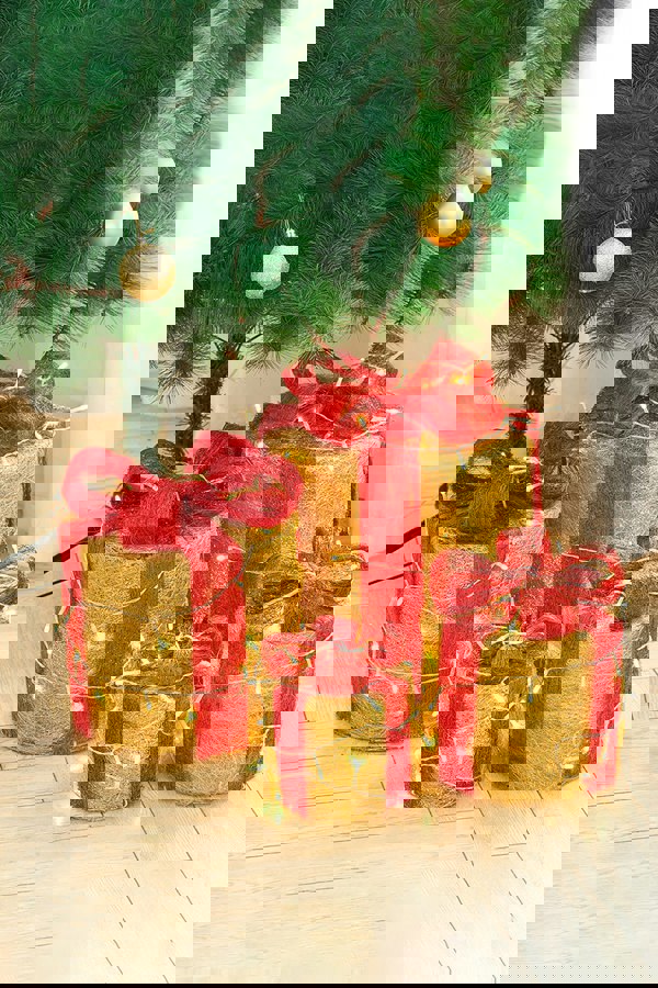 Living and Home 4Pcs Round Christmas Gift Boxes with LED Light Bowknot Decor