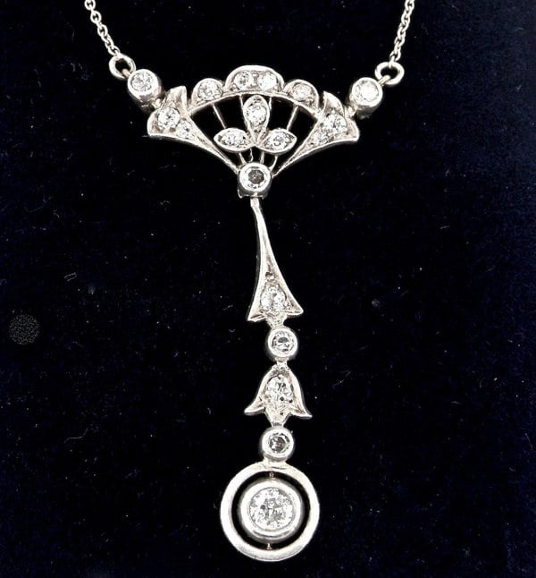 Vintage Tom A pretty Edwardian diamond pendant