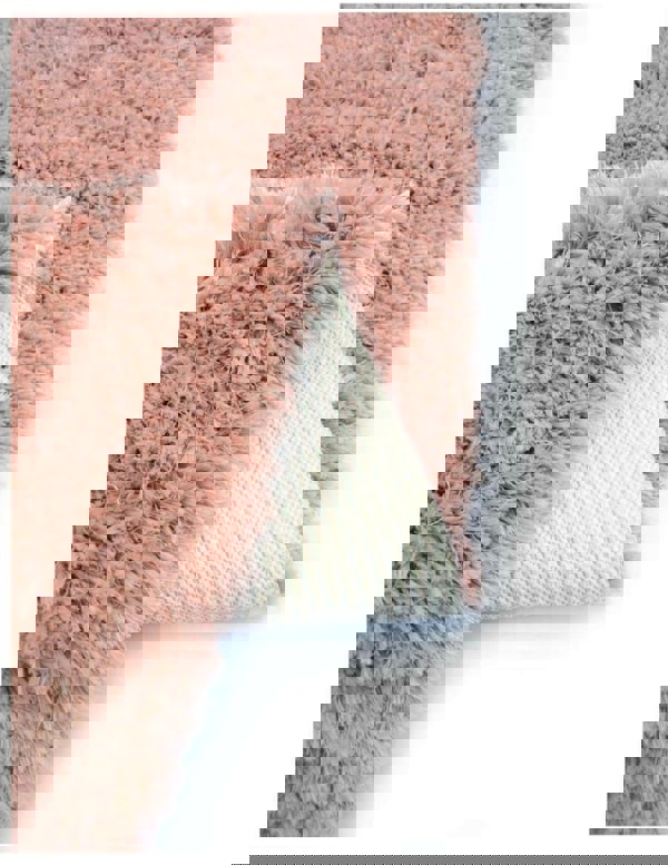 Machine Washable Shaggy Rug Plain Design in Pink – The Rugs